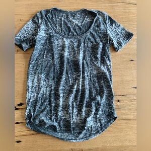 Decree Tye Dye Scoop Neck Short Sleeve Tee Shirt Women’s Small Black Gray Prelov